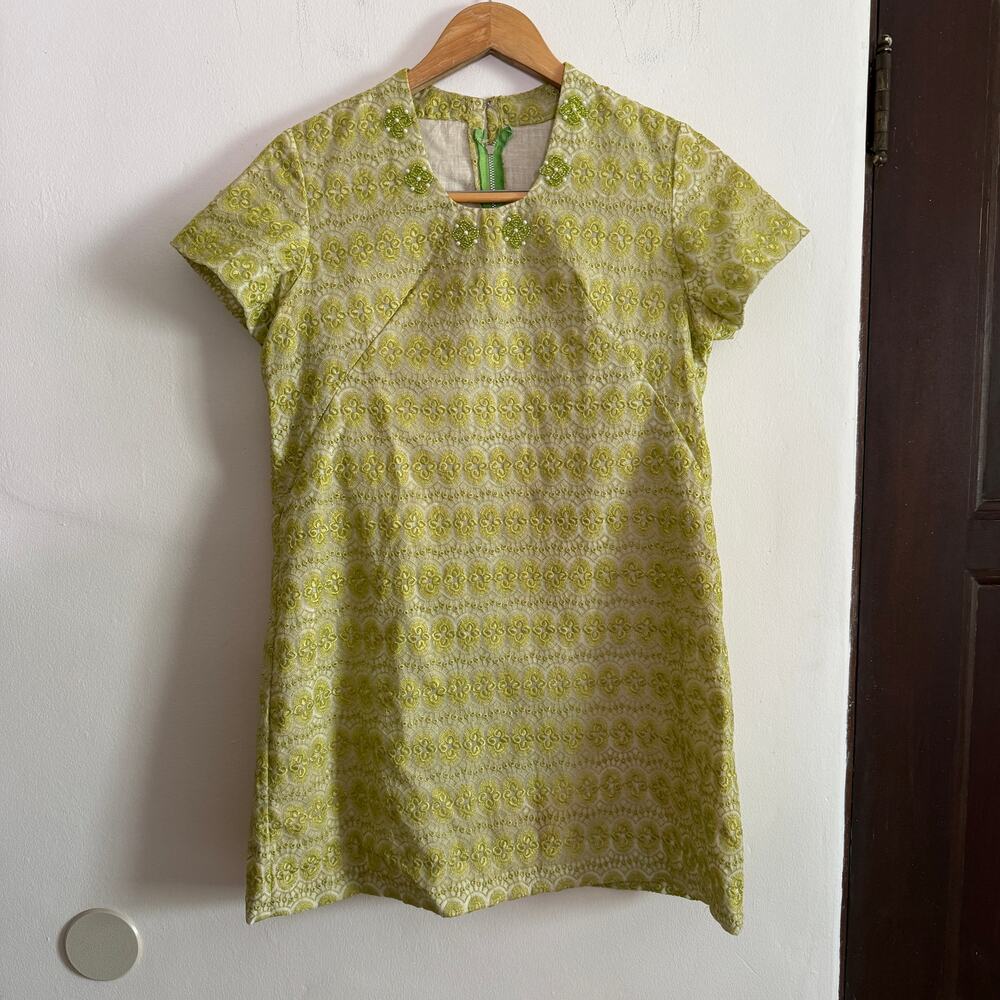 60s Vintage Mini Chartreuse Short Sleeve Damask Shift Beaded Mini Dress Medium